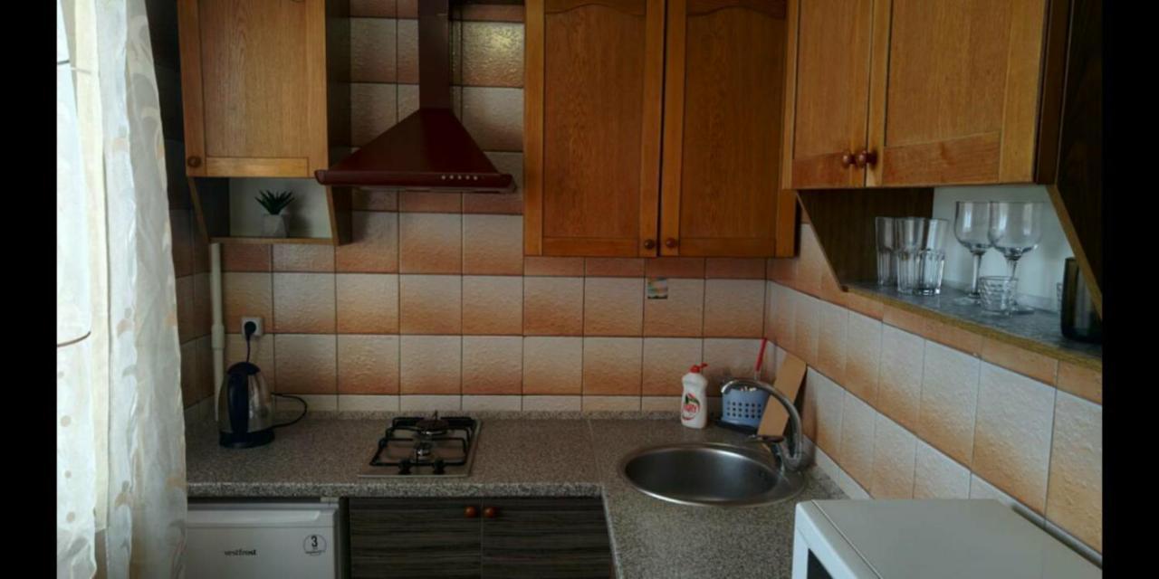 Уютная Квартира Рядом С Метpo Холодная Гора Kharkiv Bagian luar foto
